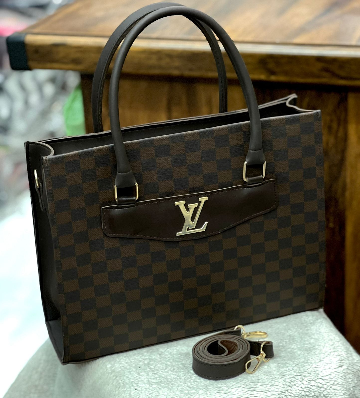 Louis Vuitton Handbag Large size