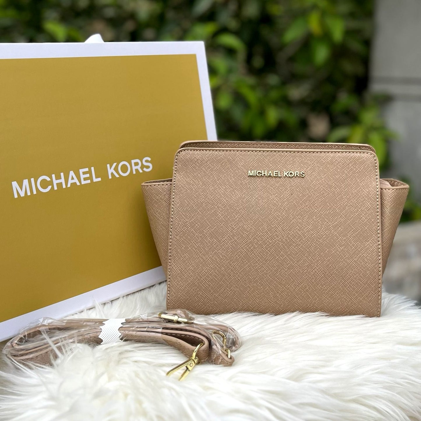 MICHAEL KORS handbag